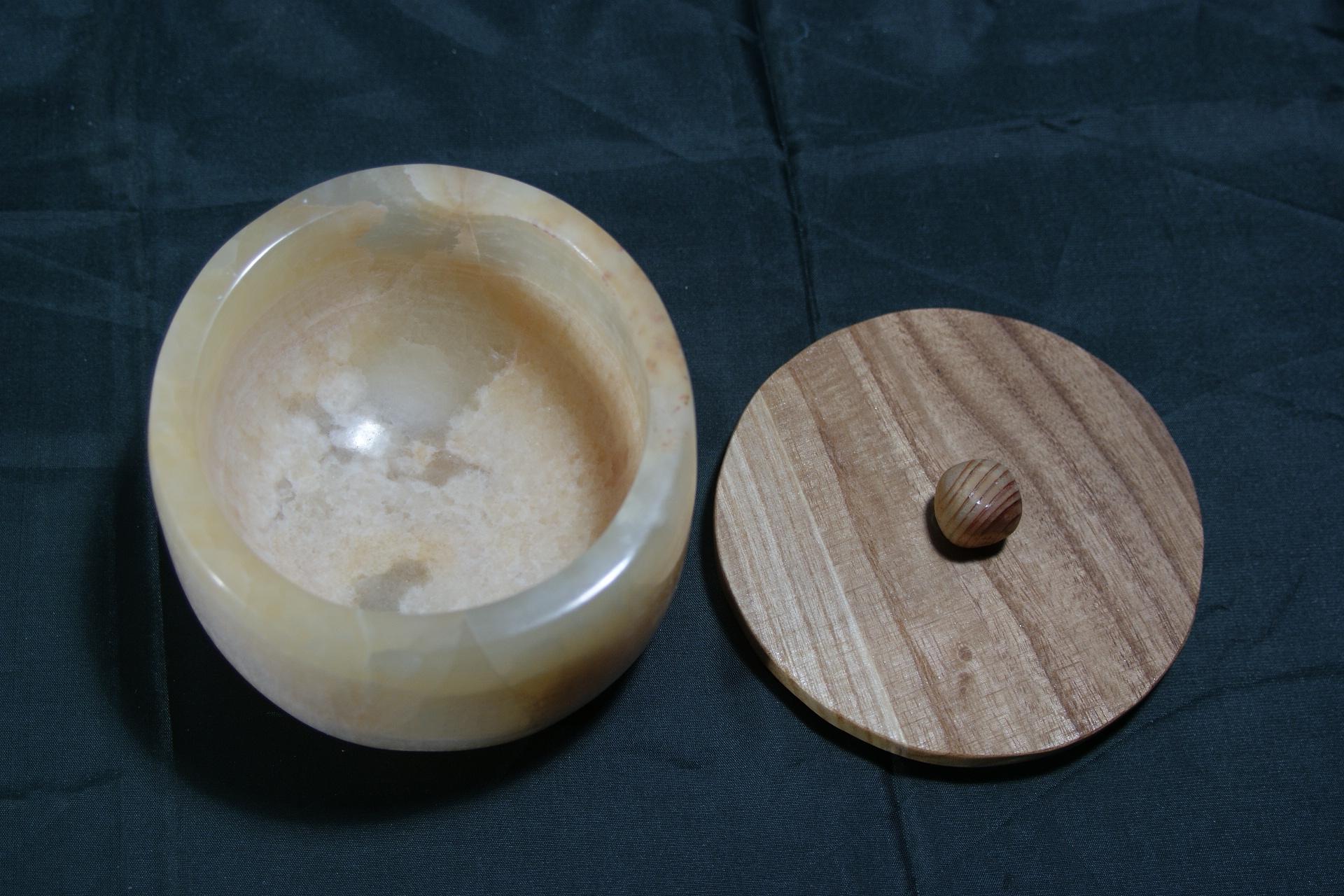 石の器　蓋つきトレイ　菓子鉢　小物入れ　おにっくすのうつくしい器 | 7枚目