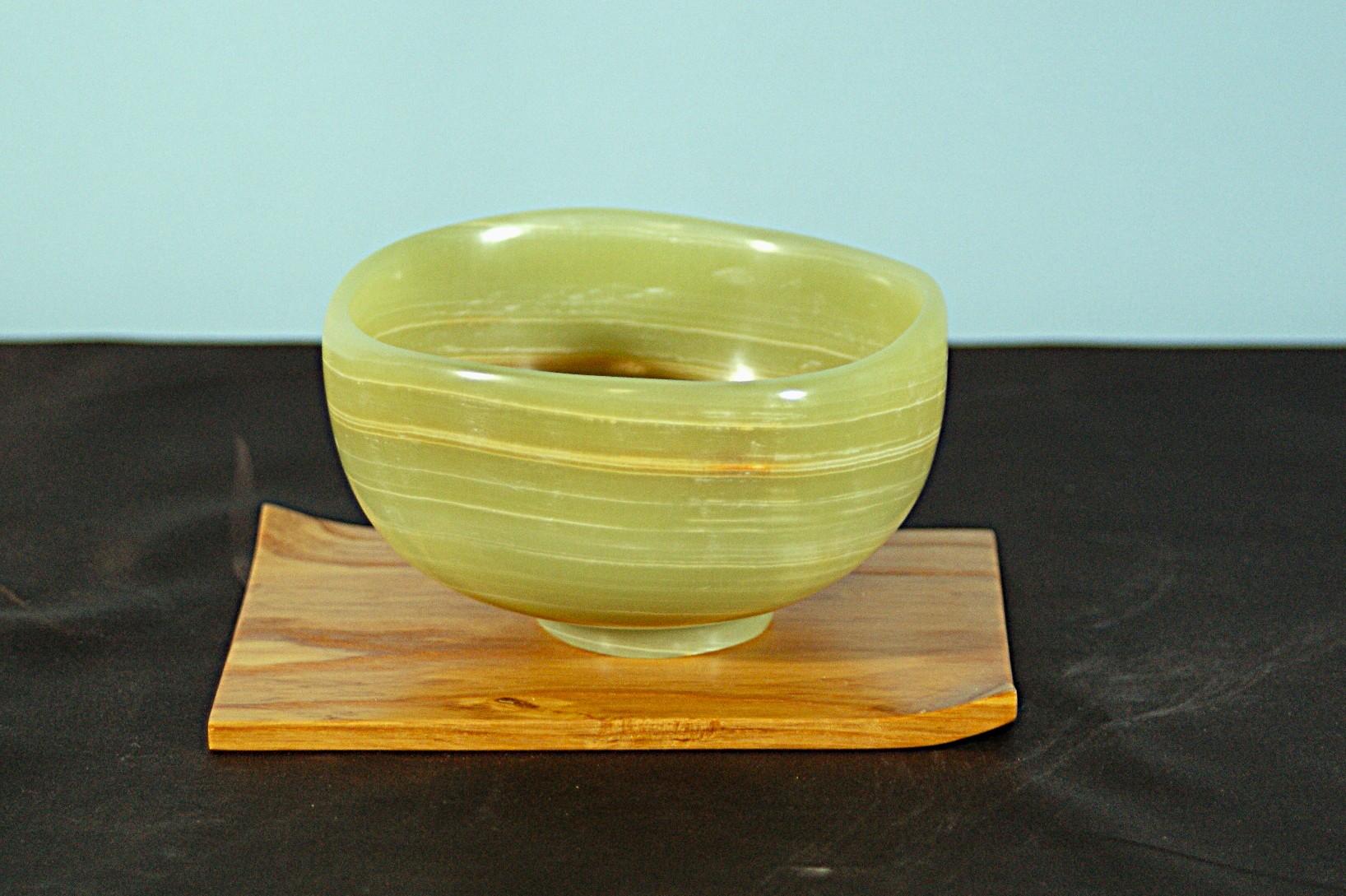 抹茶茶碗『青田道』　天然石オニックスの希少な器　花器　お部屋のオブジェ　彫刻家による手彫りの器 | 3枚目