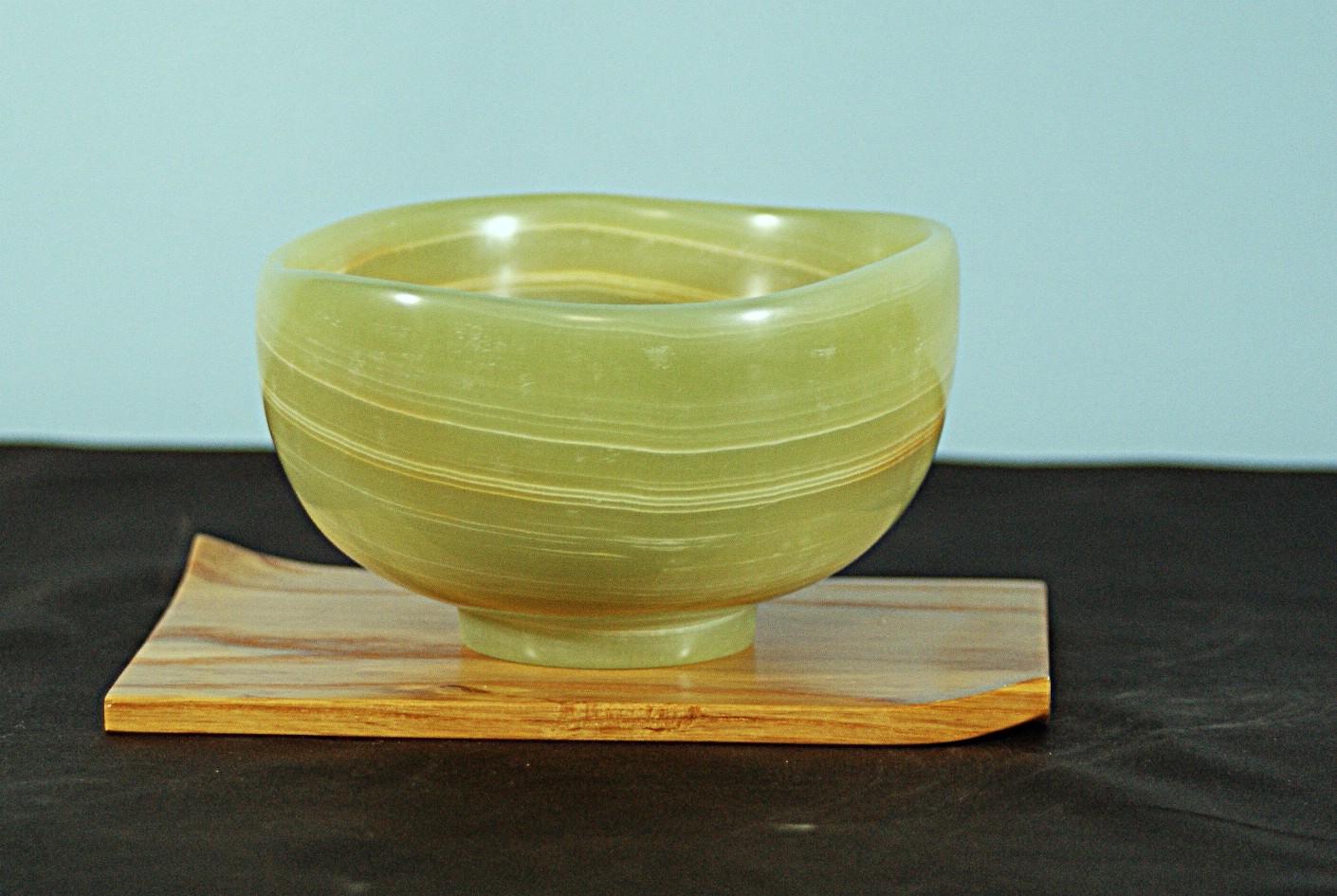 抹茶茶碗『青田道』　天然石オニックスの希少な器　花器　お部屋のオブジェ　彫刻家による手彫りの器 | 4枚目